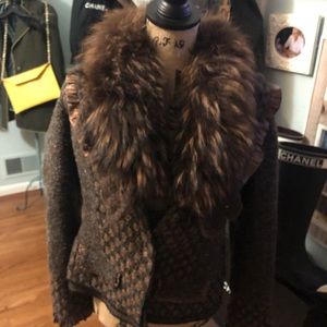 Faux fur collar sweater